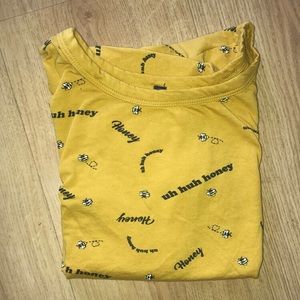 Yellow bee themed cropped T-shirt